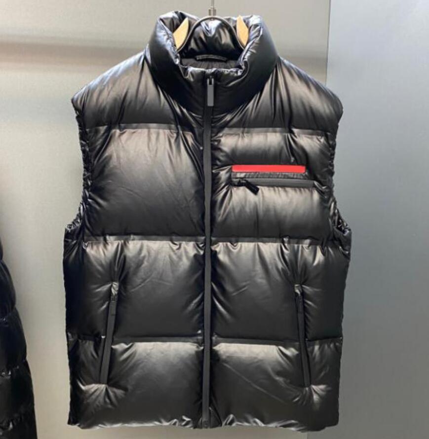 Fashion Vests Mens Down Jacket Vest with Letter Badge Winter Stylist Jacket Men Women Thicken Outdoor Coat Cold Protection Streetwear -2XL, Shipping fee
Fashion Vests Mens Down Jacket Vest with Letter Badge Winter Stylist Jacket Men Women Thicken Outdoor Coat Cold Protection Streetwear -2XL, Shipping fee