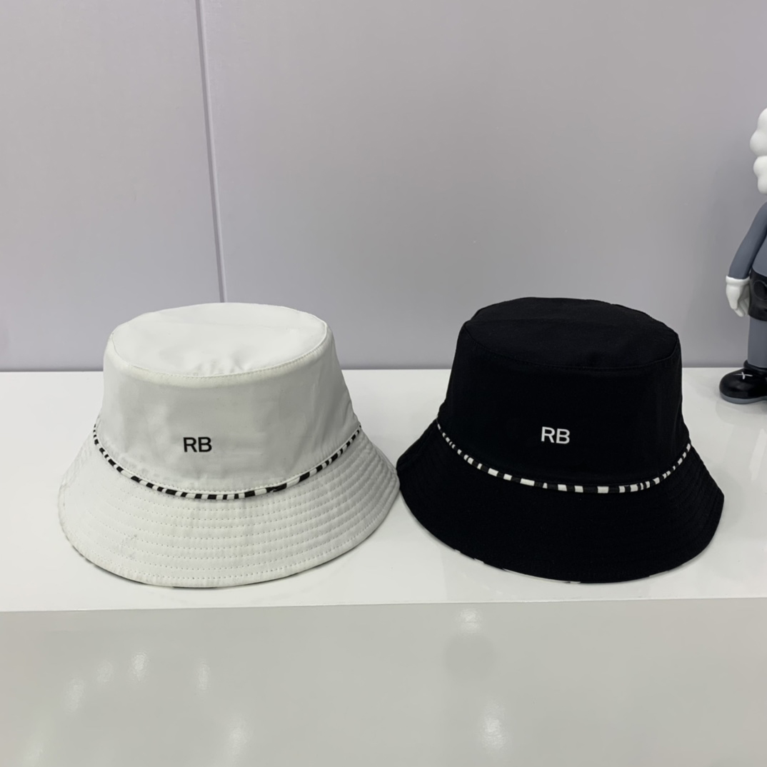 Luxurys Designers Designer bucket hat fashion Zebra stripes fisherman hats Outdoor Travel Beach cap sports sunshade caps nice, Box
Luxurys Designers Designer bucket hat fashion Zebra stripes fisherman hats Outdoor Travel Beach cap sports sunshade caps nice, Box