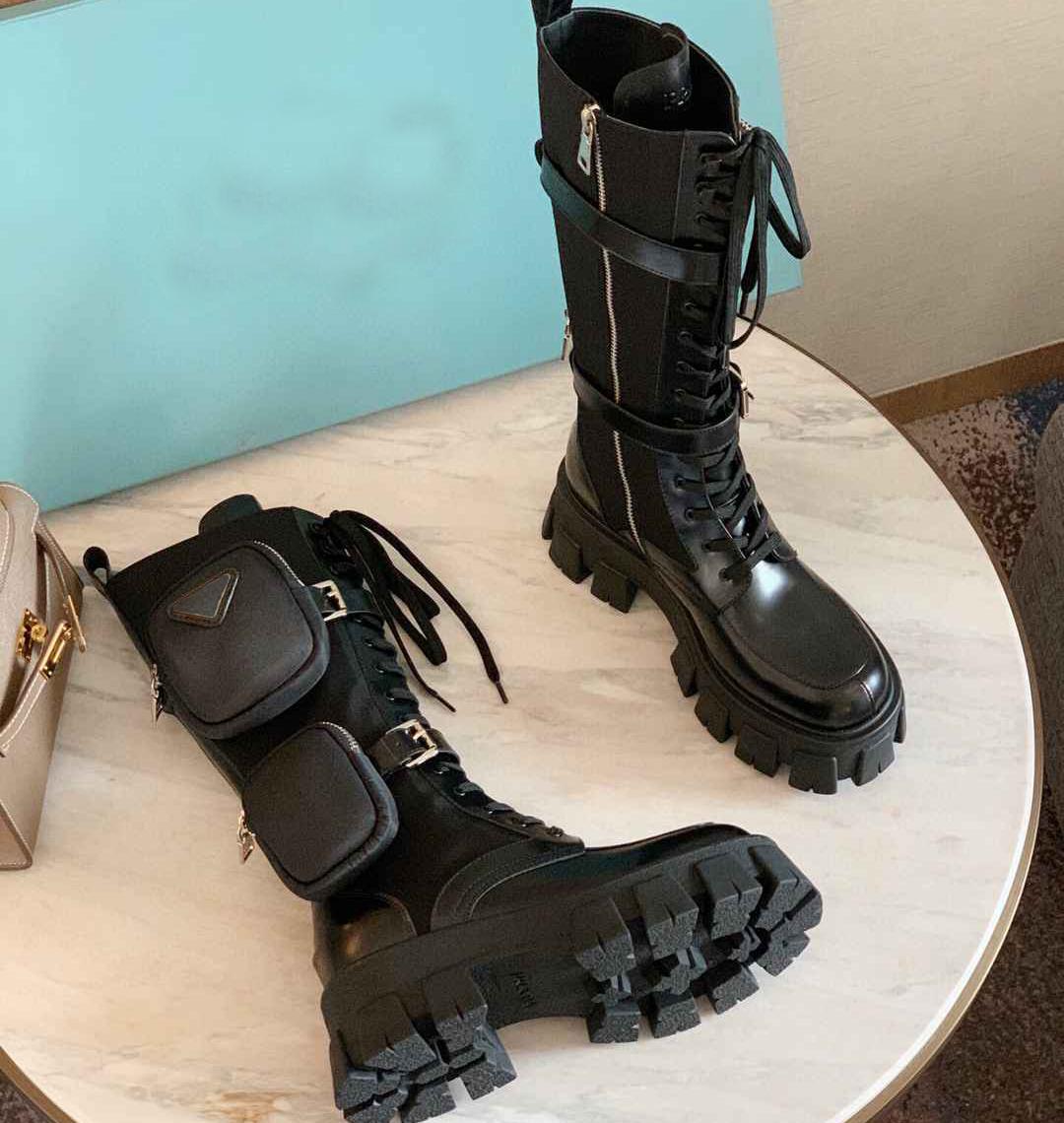 Women Designers Rois Boots high cut Ankle Martin Boots and Removable Keycase Nylon Boot military inspired Low cut combat boots TOP quality
Women Designers Rois Boots high cut Ankle Martin Boots and Removable Keycase Nylon Boot military inspired Low cut combat boots TOP quality