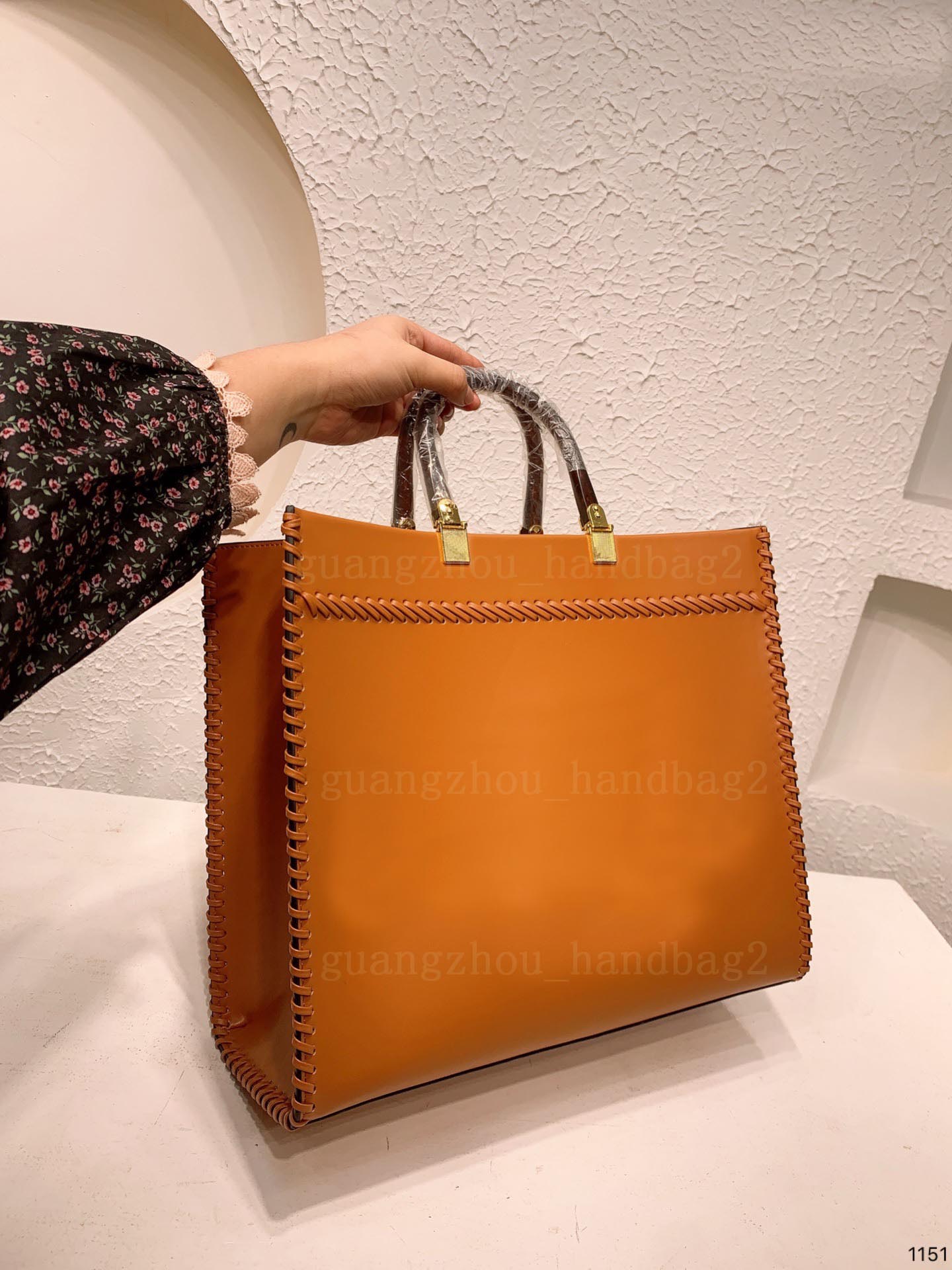 Designer Tote Bags Sunshine Big Handbags Shoulder Crossbody Bag Fashion Women Cowhide Genuine Leather Handbag Removable Strap Large Capacity Shopper Totes, Color1
Designer Tote Bags Sunshine Big Handbags Shoulder Crossbody Bag Fashion Women Cowhide Genuine Leather Handbag Removable Strap Large Capacity Shopper Totes, Color1