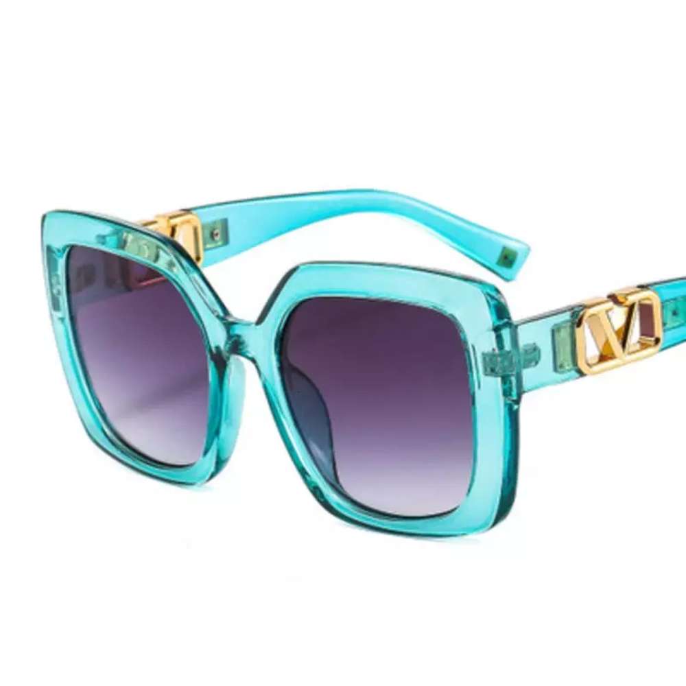 Retro Square Sunglass Women 2021 Luxury Brand Fashion Metal V letter Sun Glass Men Outdoor Transparent Shad Eyewears
Retro Square Sunglass Women 2021 Luxury Brand Fashion Metal V letter Sun Glass Men Outdoor Transparent Shad Eyewears