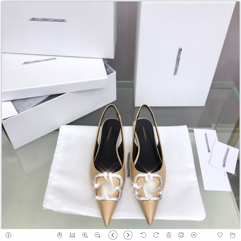 2021 Good Quality Fashion Women Luxurys Designers Shoes Designer Sandals Womens Luxury High Heels Sandal Dress Shoess With Box Size 35-41 -G549, Gold
2021 Good Quality Fashion Women Luxurys Designers Shoes Designer Sandals Womens Luxury High Heels Sandal Dress Shoess With Box Size 35-41 -G549, Gold