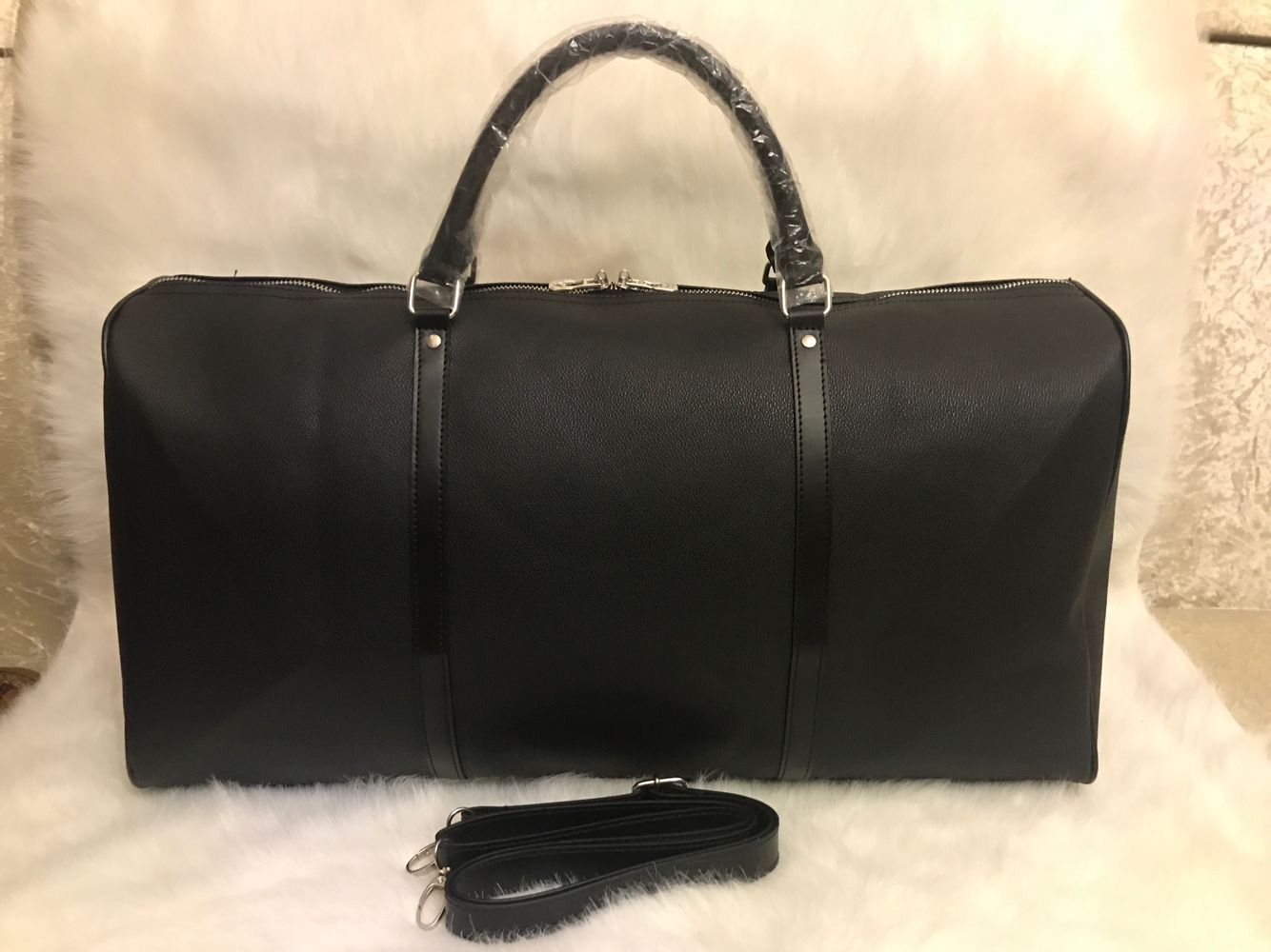 news fashion men and women travel bags duffel handbag luggage handbags large capacity sports bag 54CM., Don't shoot!
news fashion men and women travel bags duffel handbag luggage handbags large capacity sports bag 54CM., Don't shoot!