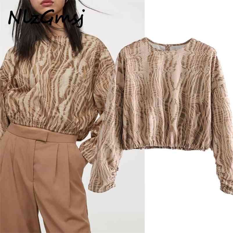 Blouse Women Animal Pattern Print O Neck Loose Top Long Sleeve Female Vintage Spring Autumn Tops 210628, As picture
Blouse Women Animal Pattern Print O Neck Loose Top Long Sleeve Female Vintage Spring Autumn Tops 210628, As picture