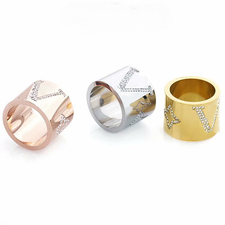 Europe America Style Ring Men Lady Women Titanium steel Settings Diamond V Initials Flower Lovers Wide Rings Size US6-US9, Slivery;golden
Europe America Style Ring Men Lady Women Titanium steel Settings Diamond V Initials Flower Lovers Wide Rings Size US6-US9, Slivery;golden