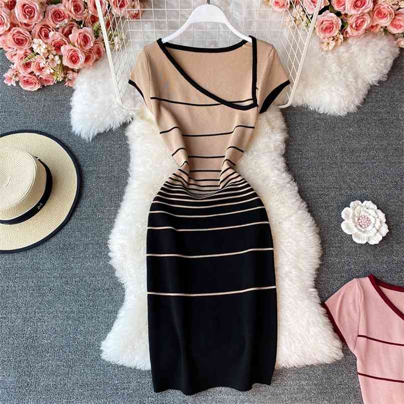 Knitted Diagonal Shoulders Striped Summer Dress For Women Fashion Elegant Lady Contrast color Bodycon Mini Party 210602, Red
Knitted Diagonal Shoulders Striped Summer Dress For Women Fashion Elegant Lady Contrast color Bodycon Mini Party 210602, Red