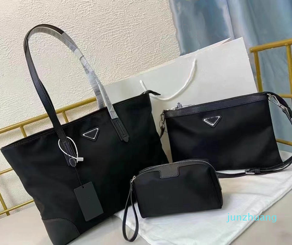 Designer- Women fashion tote bag 3 Pcs Set,Handbag Evening bags Purse triple Shoulder Bags black
Designer- Women fashion tote bag 3 Pcs Set,Handbag Evening bags Purse triple Shoulder Bags black