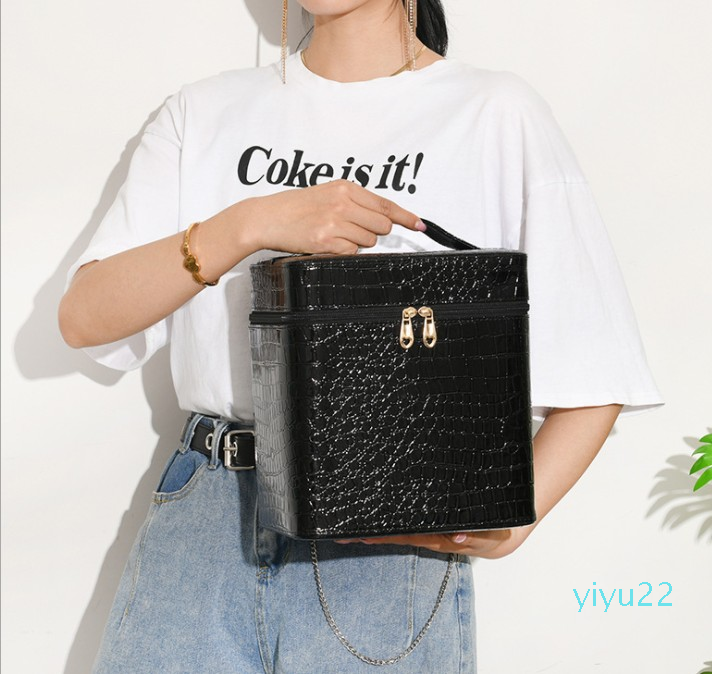 Women Alligator Cosmetic Bag For Cosmetics Makeup Bag Box High Quality Portable Make Up Bags Beautician Black Necessair, Rose red style 3
Women Alligator Cosmetic Bag For Cosmetics Makeup Bag Box High Quality Portable Make Up Bags Beautician Black Necessair, Rose red style 3