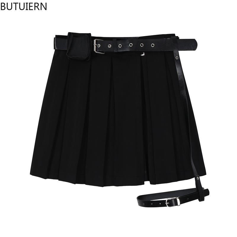 Skirts 2021 Women High Waist Punk Gothic Black Pleated Crop Belt Tide Grunge Goth Sexy Skirt Summer Y2K Fashion Egirl Clothes
Skirts 2021 Women High Waist Punk Gothic Black Pleated Crop Belt Tide Grunge Goth Sexy Skirt Summer Y2K Fashion Egirl Clothes