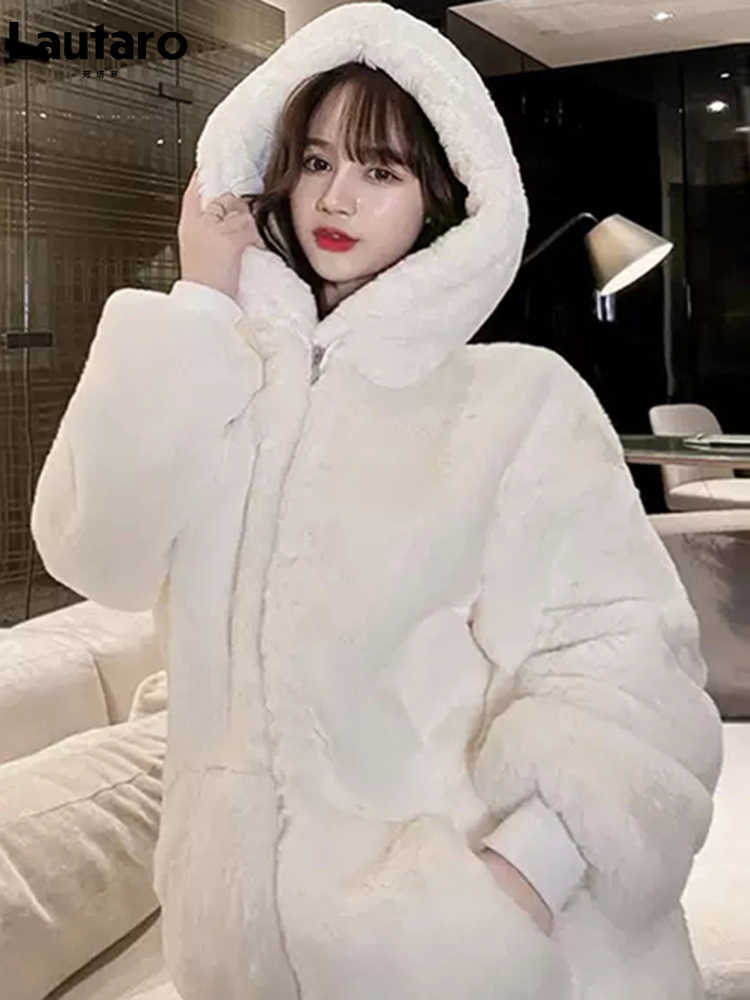 Lautaro Winter Fluffy Warm Soft White Oversized Faux Fur Jacket Women Long Sleeve Black Zip Up Faux Fur Sweatshirt Korean Hoodie 210917