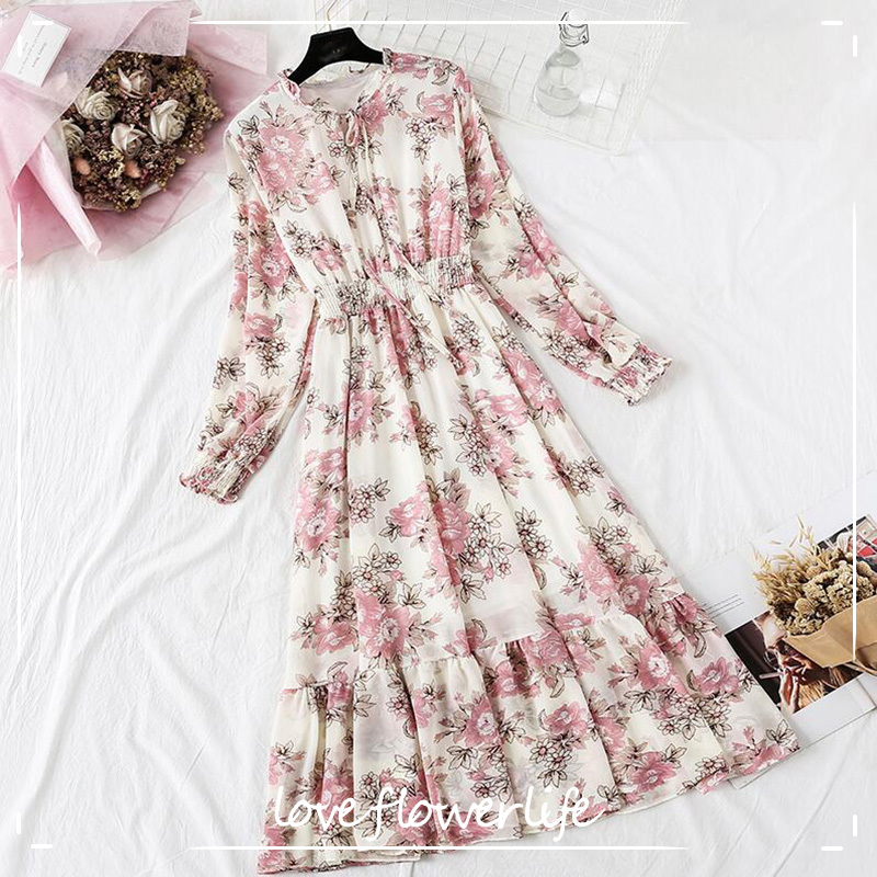Autumn Women Dresses Vintage Floral Print Ruffles Flare Sleeve Chiffon Midi Dress Female Casual Party Long Sleeve Dress Vestidos 210521
Autumn Women Dresses Vintage Floral Print Ruffles Flare Sleeve Chiffon Midi Dress Female Casual Party Long Sleeve Dress Vestidos 210521