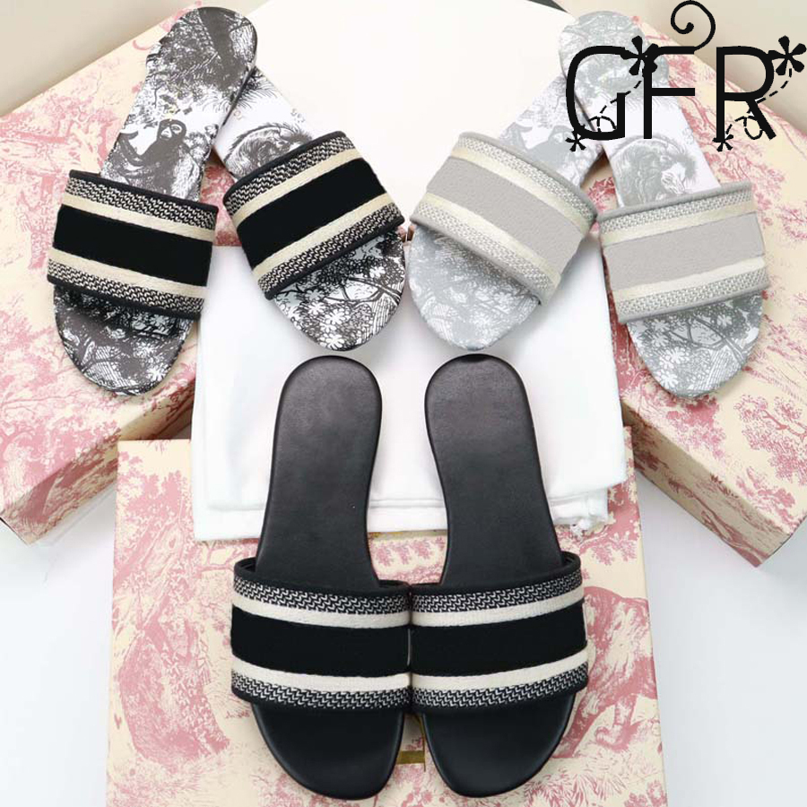 Women Slippers Classics Paris Fahsion Summer Girls Beach Slides Black White Red Animal prints Flip Flops Floral brocade Sandals size EU35-42 by shoe02 01, #34
Women Slippers Classics Paris Fahsion Summer Girls Beach Slides Black White Red Animal prints Flip Flops Floral brocade Sandals size EU35-42 by shoe02 01, #34