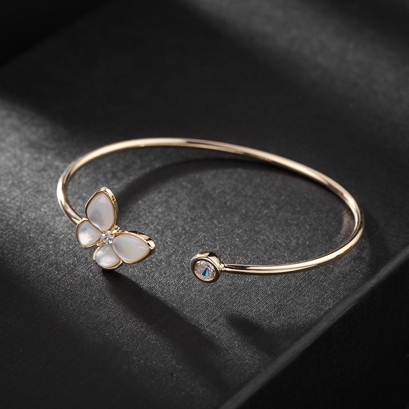 ins personality simple Bangle T Metal Design opening fine-tuning hand accessories Shell Butterfly Bracelet
