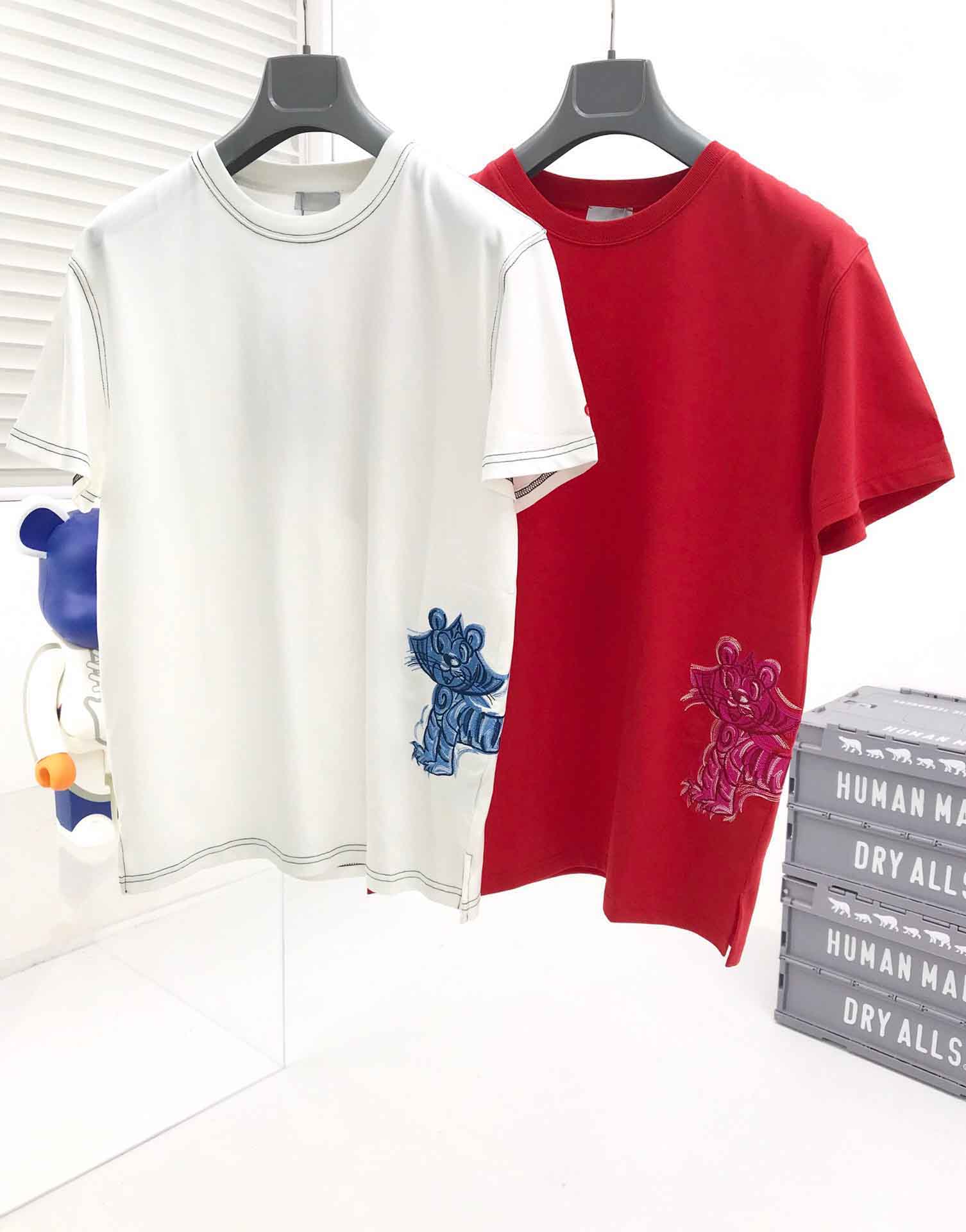 2021ss spring and summer new high grade cotton printing short sleeve round neck panel T-Shirt Size: m-l-xl--xxxl Color: black white 7H766G7, Black;brown
2021ss spring and summer new high grade cotton printing short sleeve round neck panel T-Shirt Size: m-l-xl--xxxl Color: black white 7H766G7, Black;brown