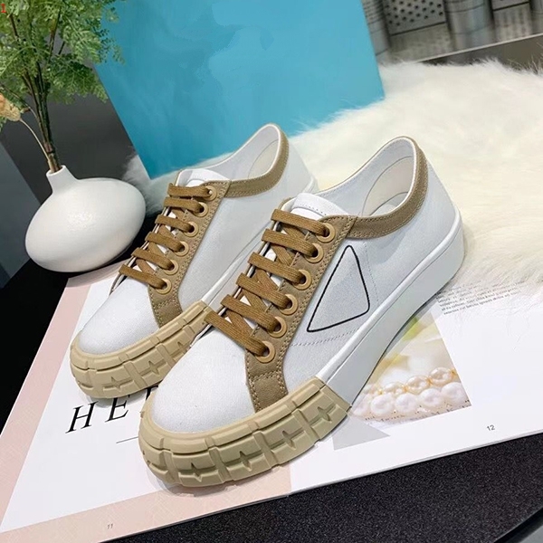 2021 The latest classic martin boots leather rivet series fashion shoes high quality ankle platform women soft black MJK000225312
2021 The latest classic martin boots leather rivet series fashion shoes high quality ankle platform women soft black MJK000225312