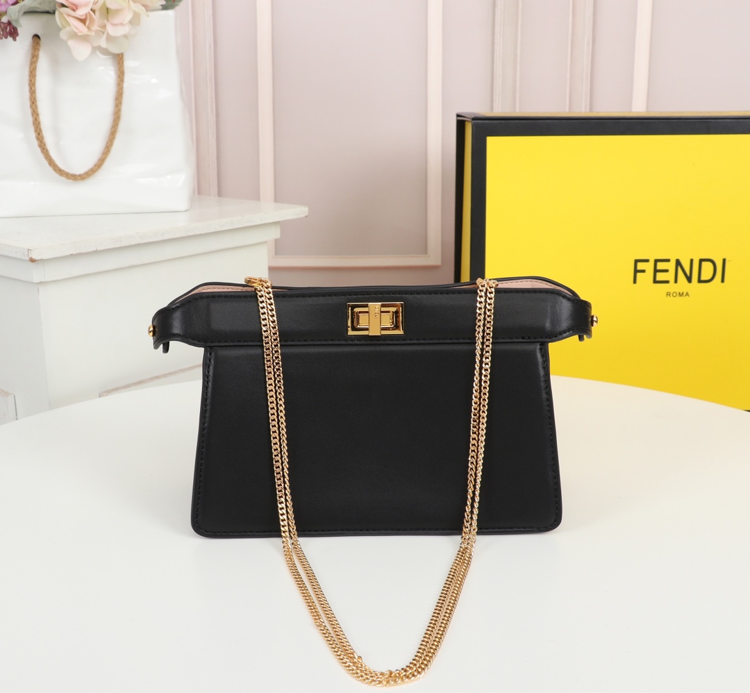 Fendi classic handbag 2021 fashion women's handbag leather women's shoulder bag, High-quality
Fendi classic handbag 2021 fashion women's handbag leather women's shoulder bag, High-quality