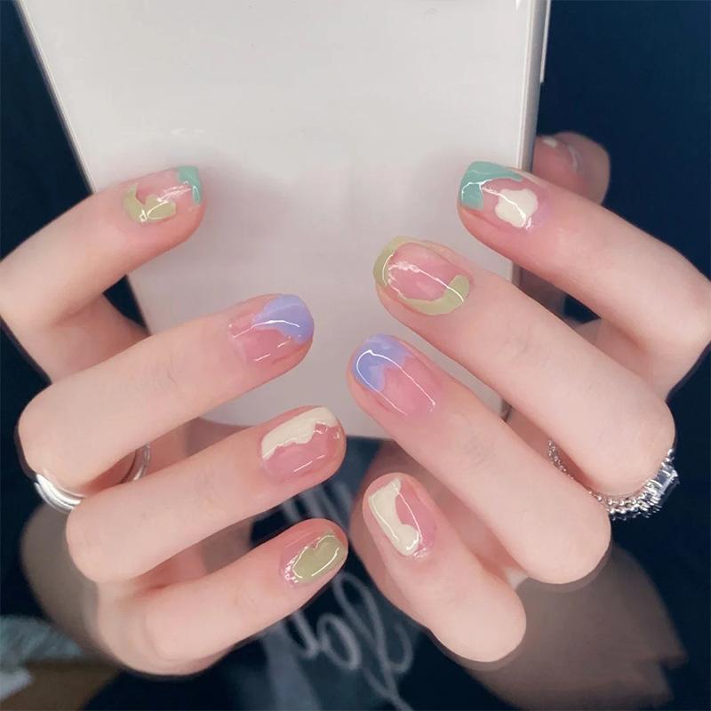 False Nails 24pcs Colorful Nail Patch Sweet Style Glue Type Removable Short Paragraph Manicure Save Time Fake, Red;gold
False Nails 24pcs Colorful Nail Patch Sweet Style Glue Type Removable Short Paragraph Manicure Save Time Fake, Red;gold