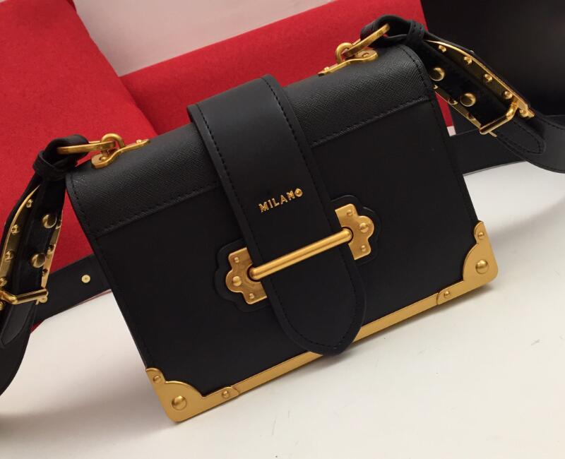 Realfine888 3A 1BD045 20cm Calfskin Cahierr Shoulder Bags with Dust bag, 1bd045 20cm_04
Realfine888 3A 1BD045 20cm Calfskin Cahierr Shoulder Bags with Dust bag, 1bd045 20cm_04