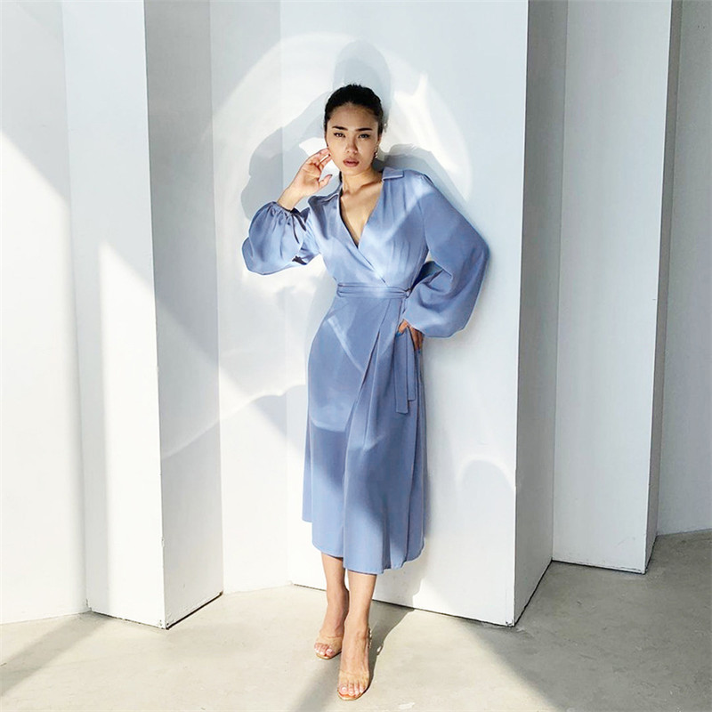 Spring vintage Office Ladies Solid Long Sleeve Women Midi Dress Lightly Matured V-neck Lantern Sexy Split 210514