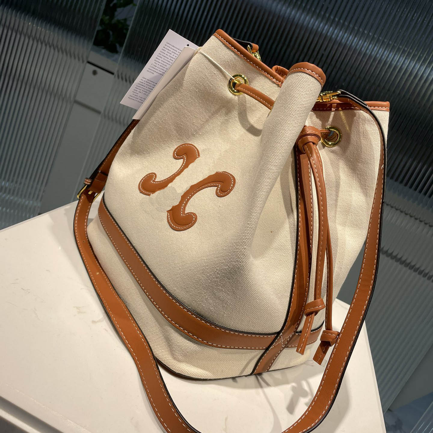 Classic bucket 16 Drawstring Shoulder Bags Handbag for Women Soft Canvas Designer Crossbody Bag, Beige
Classic bucket 16 Drawstring Shoulder Bags Handbag for Women Soft Canvas Designer Crossbody Bag, Beige