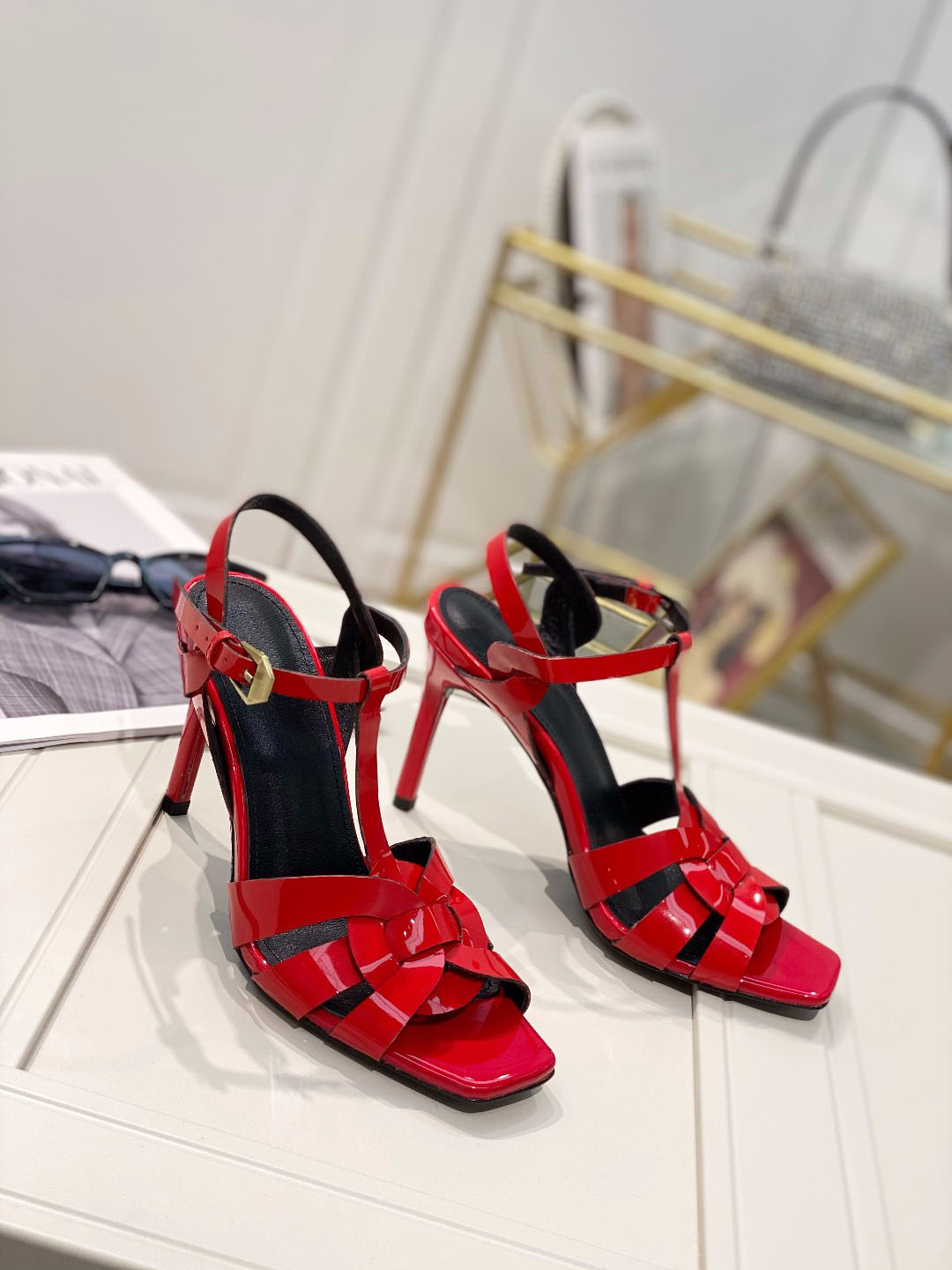 High quality women's high-heeled sandals classic designer style banquet with evening dress full set of exquisite packaging, Gold
High quality women's high-heeled sandals classic designer style banquet with evening dress full set of exquisite packaging, Gold
