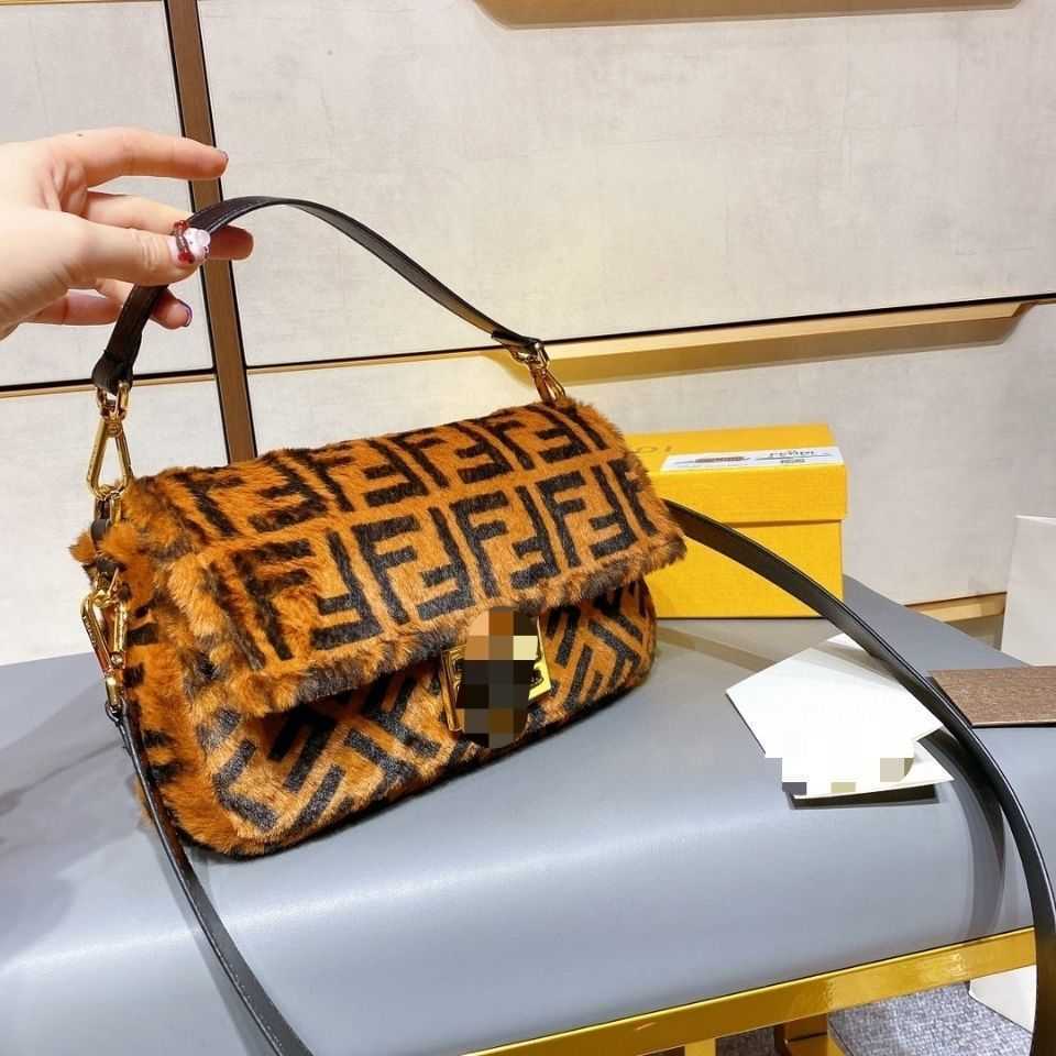 Handbag Women Luxurys Designers Bags 2021 designe Womens Handbags Purses Tote mini Crossbody Bag Wallet Purse Autumn and Winter Fashion Maom, Red
Handbag Women Luxurys Designers Bags 2021 designe Womens Handbags Purses Tote mini Crossbody Bag Wallet Purse Autumn and Winter Fashion Maom, Red