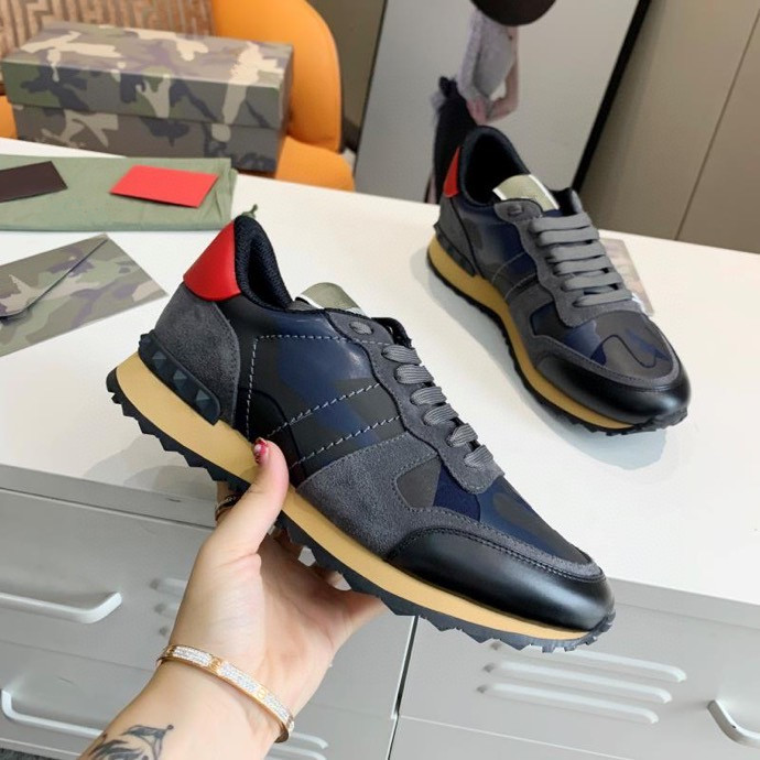 Valentin High quality Paris Triple-S 17FW Crystal Green fashion Dad Shoes Platform Triple S Casual Sneakers for Mens, 01
Valentin High quality Paris Triple-S 17FW Crystal Green fashion Dad Shoes Platform Triple S Casual Sneakers for Mens, 01
