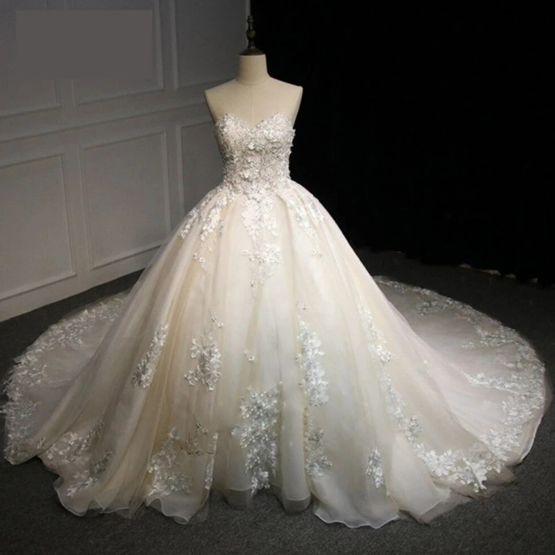 Applique Lace Strapless Ball Gown Wedding Dresses Sweep Train Plus Size Modern beading Bridal Dress, White
Applique Lace Strapless Ball Gown Wedding Dresses Sweep Train Plus Size Modern beading Bridal Dress, White