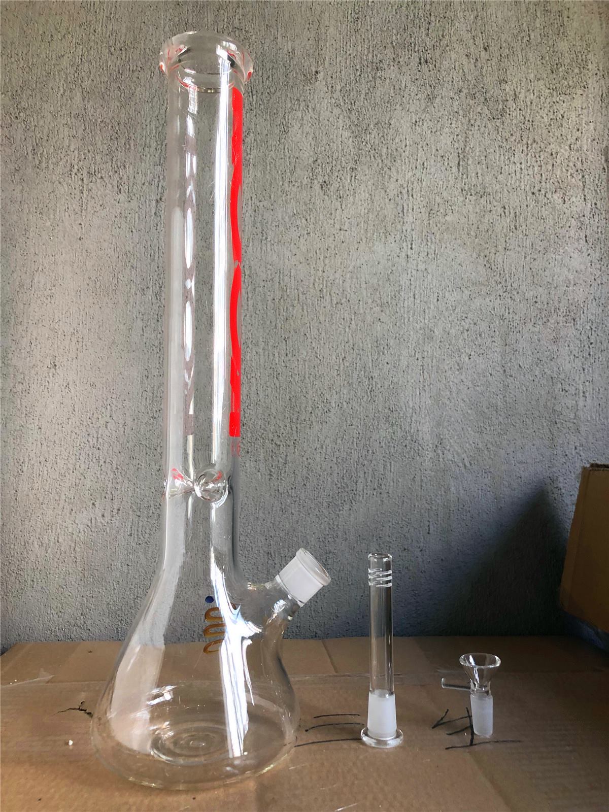 Hookah straight 18.8 mm Male Joint Glass Bowl 18 Inches Big Bongs Beaker Bong Wall Water Pipes With Accessories 45 cm hand
Hookah straight 18.8 mm Male Joint Glass Bowl 18 Inches Big Bongs Beaker Bong Wall Water Pipes With Accessories 45 cm hand