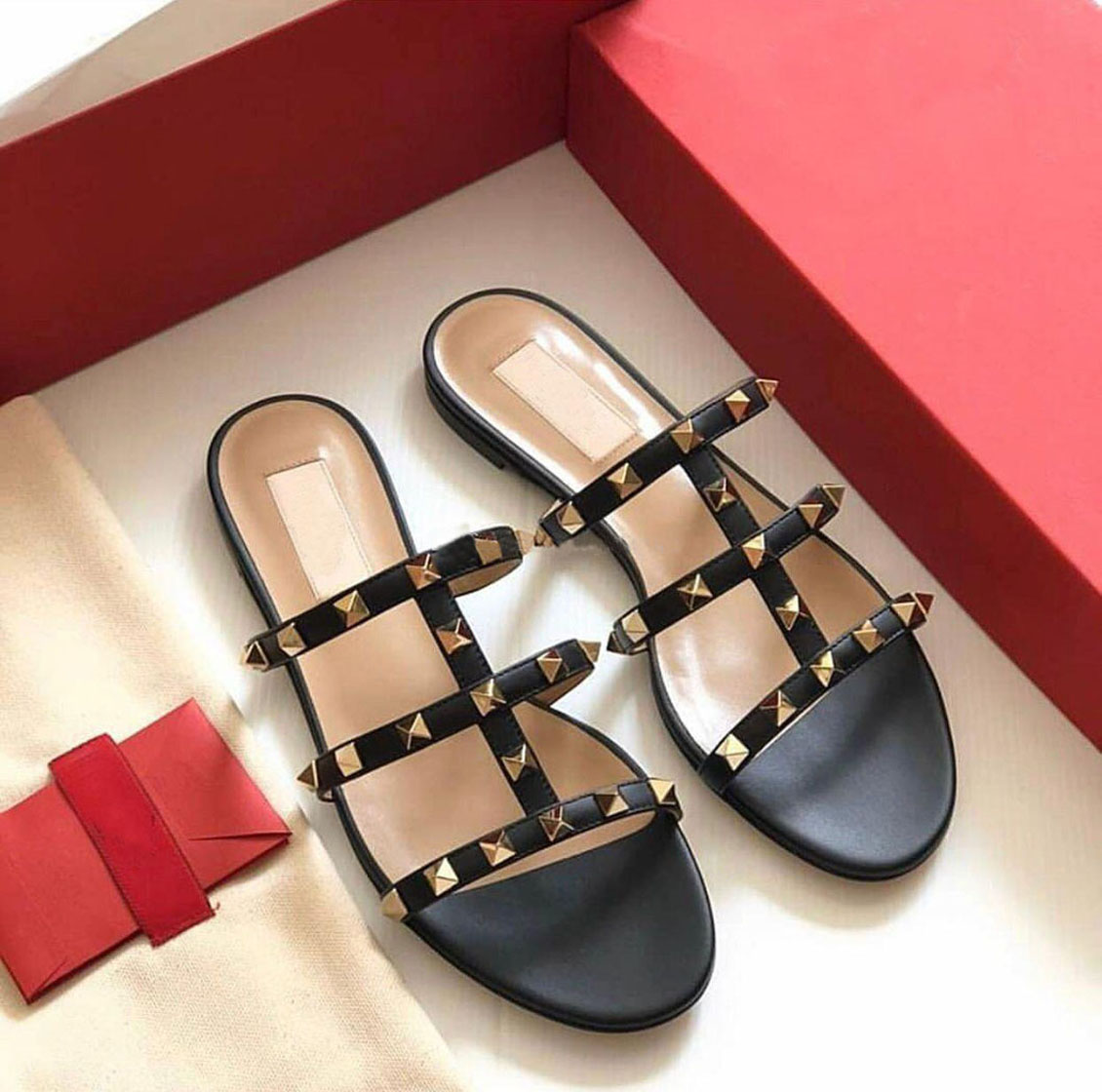 Luxury sandal shoes spiked women flat slipper Flat Nappa leather Slide Sandanls brands lady flats slippers flop shoe size35-42
Luxury sandal shoes spiked women flat slipper Flat Nappa leather Slide Sandanls brands lady flats slippers flop shoe size35-42
