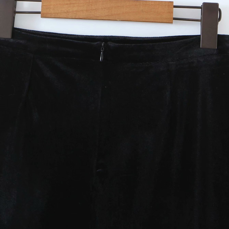 Sexy Woman Black Velet Beading Patchwork Mini Skirt Spring Fashion Soft Irregular Female Chic Streetwear s 210515