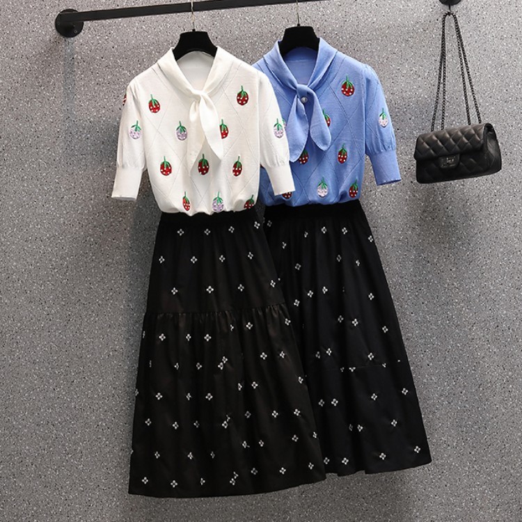 Womens Suit Elegant Knitted Strawberry Embroidery Top And High Waist Midi Skirt Two Piece Set Office Lady Plus Size Summer 210518, Photo color
Womens Suit Elegant Knitted Strawberry Embroidery Top And High Waist Midi Skirt Two Piece Set Office Lady Plus Size Summer 210518, Photo color