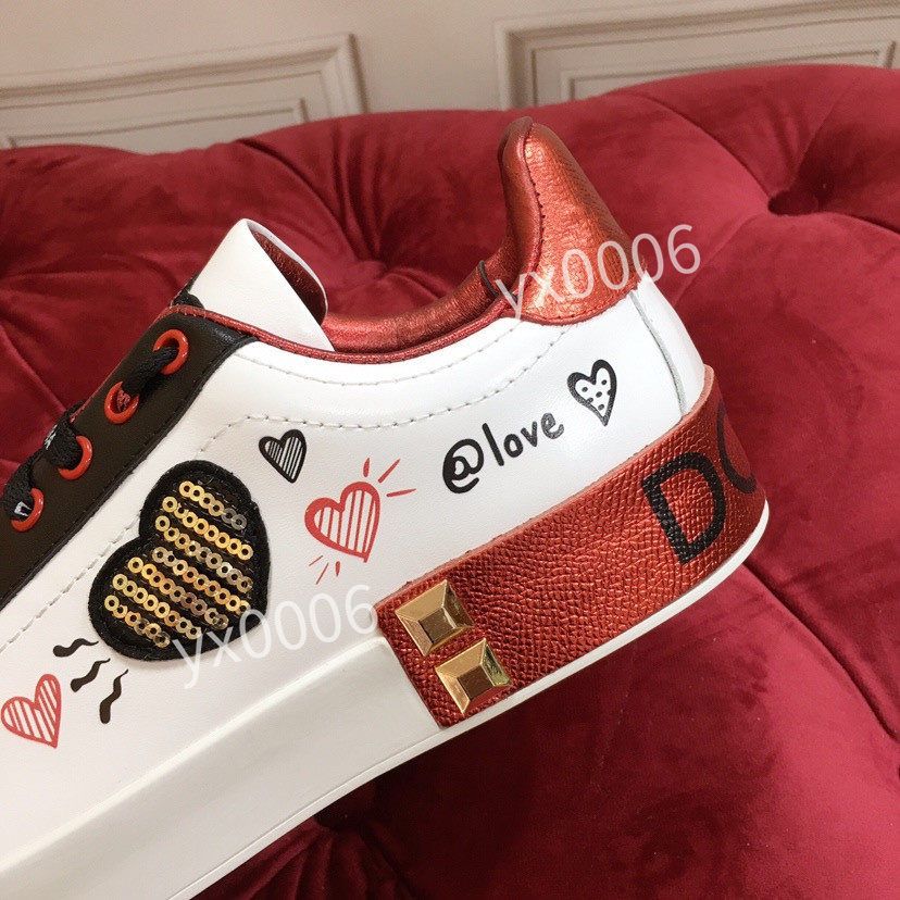 Top Quality Casual Dress Shoes Men Women 35-45 Luxury Sneaker Cow Leather Designers Bee Pattern womens mens Bottom Tiger Red hc191007, Choose the color
Top Quality Casual Dress Shoes Men Women 35-45 Luxury Sneaker Cow Leather Designers Bee Pattern womens mens Bottom Tiger Red hc191007, Choose the color