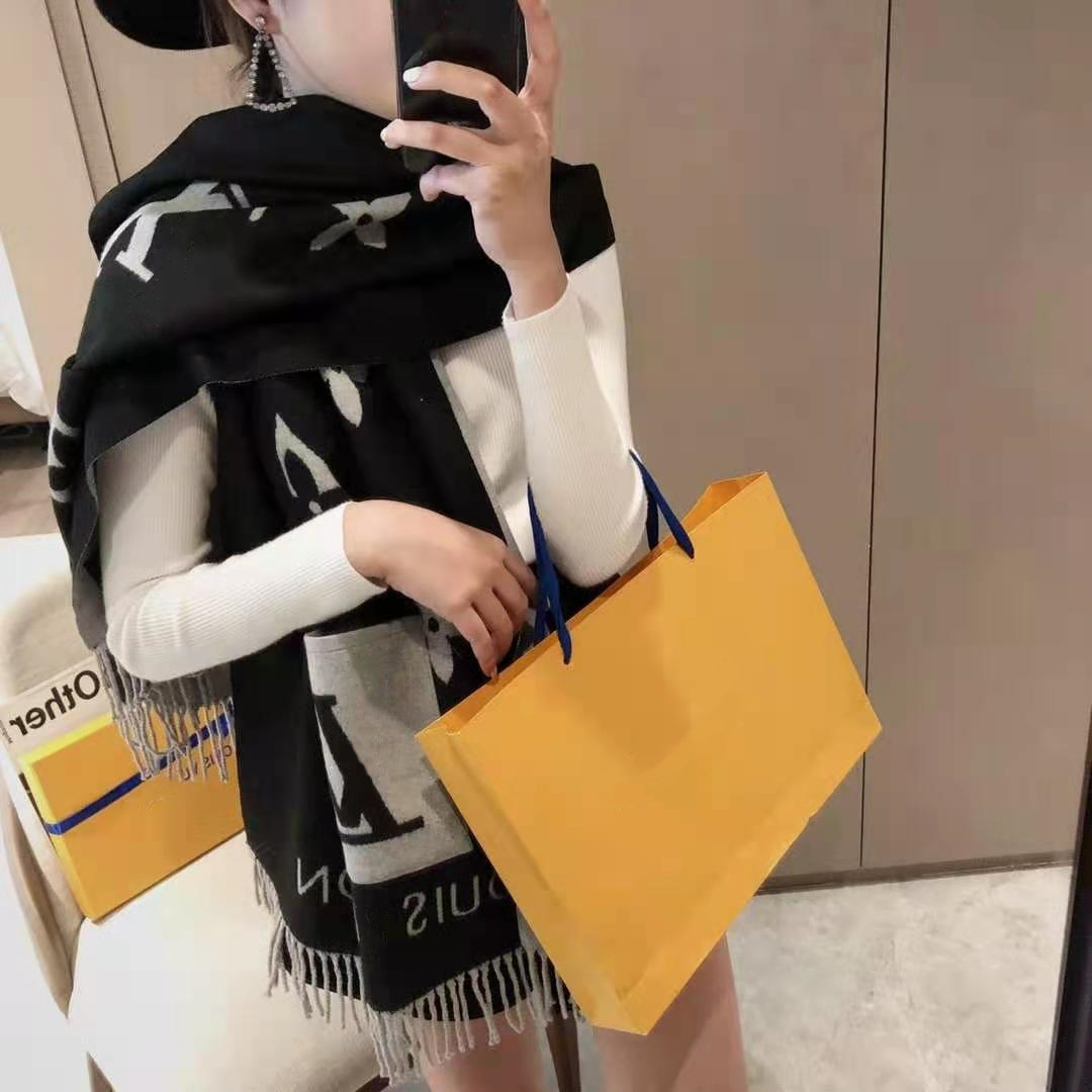 The famous designer specially designed gift scarf shawl for women fashion casual high quality 100% wool cotton size 180x65cm, Blue;gray
The famous designer specially designed gift scarf shawl for women fashion casual high quality 100% wool cotton size 180x65cm, Blue;gray