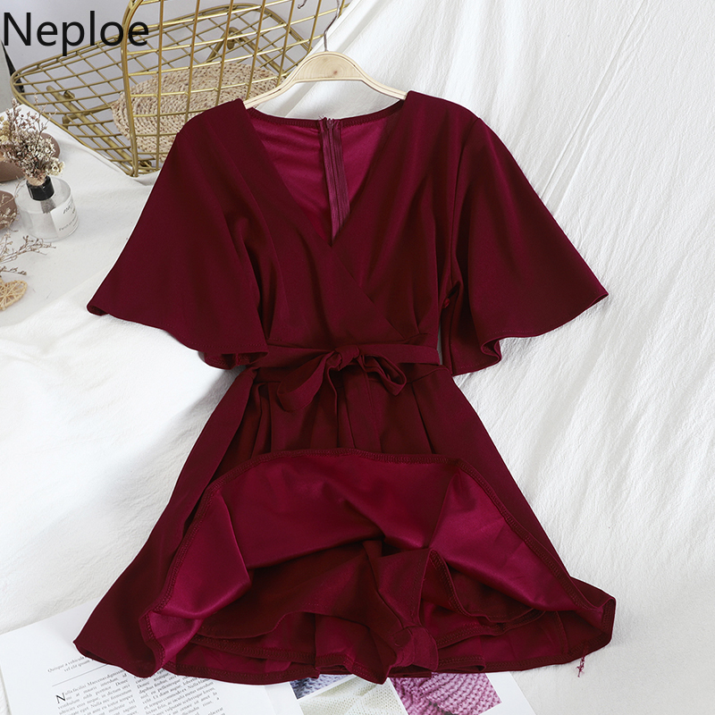 2021neploe 2021 solid v neck women jumpsuit fashion korean short sleeve lace up playsuit casual high waist wide leg bodysuit 81272, Black;white
2021neploe 2021 solid v neck women jumpsuit fashion korean short sleeve lace up playsuit casual high waist wide leg bodysuit 81272, Black;white