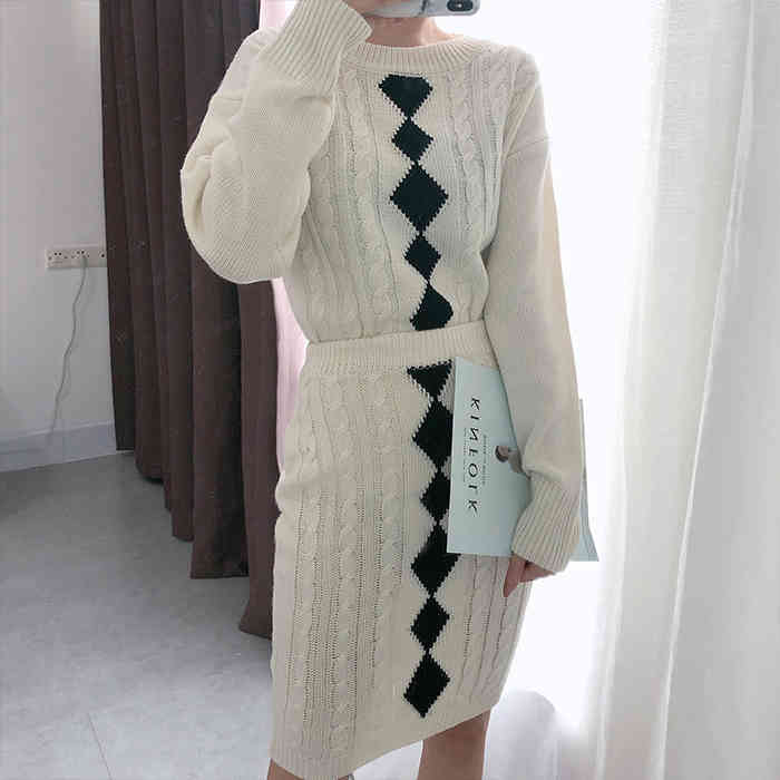 Korea Autumn Ladies 2 Piece Sets Womens Outfits Winter Geometric Pullover Sweater + Bodycon Pencil Knitting Skirt Set Suit 210515