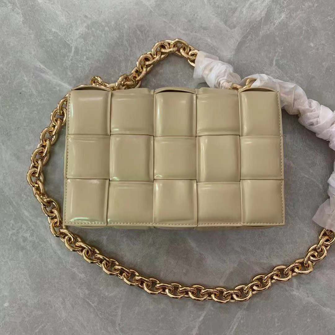 Women wholesale fashion Chains bag top Tote Luxury Designer Small square Shoulder Bags quilted Mini Classic Cow Leather cross body handbags Crossbody Totes, Chain light pink
Women wholesale fashion Chains bag top Tote Luxury Designer Small square Shoulder Bags quilted Mini Classic Cow Leather cross body handbags Crossbody Totes, Chain light pink