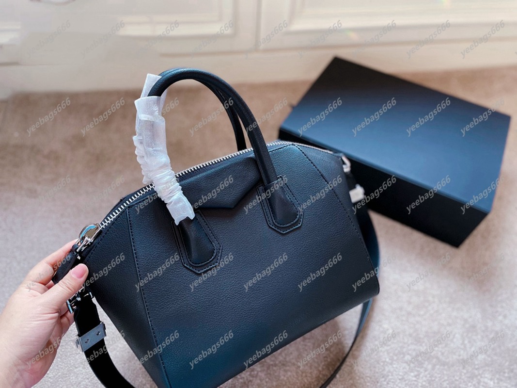 Newset Classic Lady Mini Tote Women Shoulder Bags Real Leather Handbags Fashion Crossbody Business Messenger Bag Purse
Newset Classic Lady Mini Tote Women Shoulder Bags Real Leather Handbags Fashion Crossbody Business Messenger Bag Purse