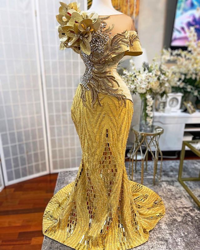 Plus Size Arabic Aso Ebi Gold Urious Sparkly Prom Dresses Beaded Crystals Stylish Evening Formal Party Second Reception Gowns Dress Zj330 0705