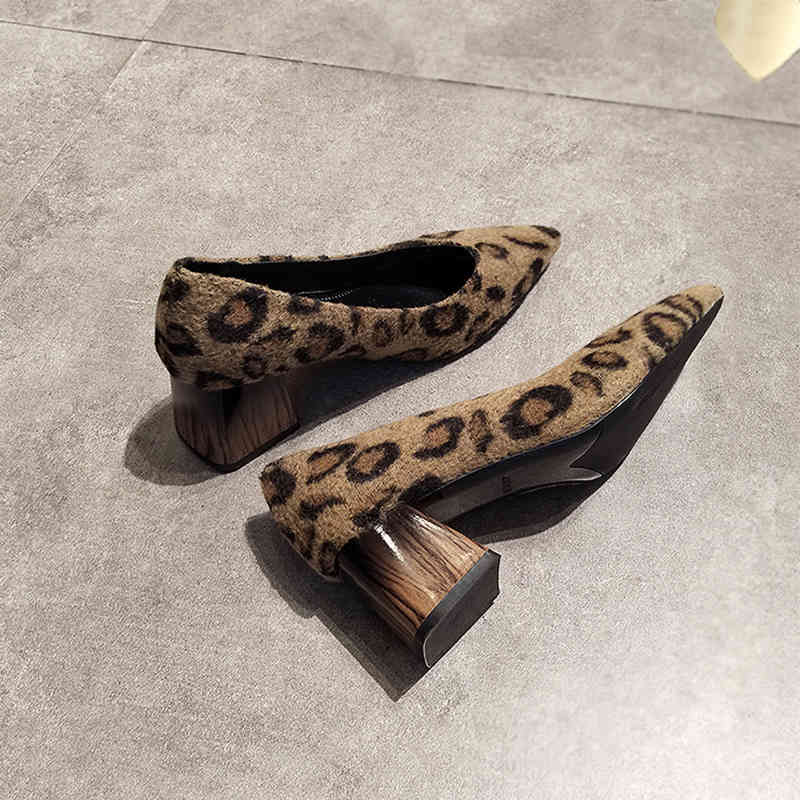 Sandals Leopard's thick high heels pointed to the shallow European woman shoes comfortable fashion party sexy ladies bombs slip in QQR6, Gray.
Sandals Leopard's thick high heels pointed to the shallow European woman shoes comfortable fashion party sexy ladies bombs slip in QQR6, Gray.