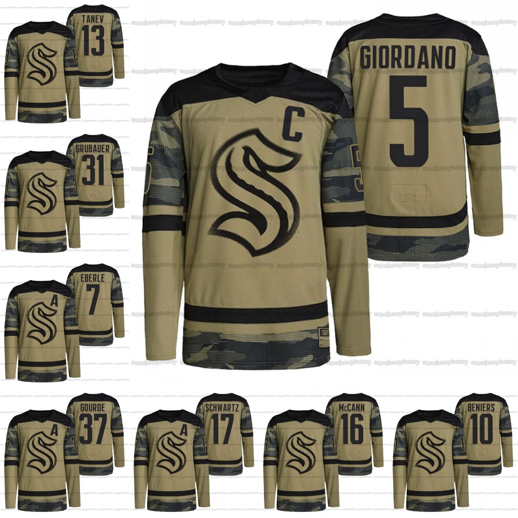 Mark Giordano 2021-22 Military Camo Jersey Philipp Grubauer Tanev Eberle Schwartz Yanni Gourde Jared McCann Matty Beniers Luke Henman Haydn, Blue;black
Mark Giordano 2021-22 Military Camo Jersey Philipp Grubauer Tanev Eberle Schwartz Yanni Gourde Jared McCann Matty Beniers Luke Henman Haydn, Blue;black