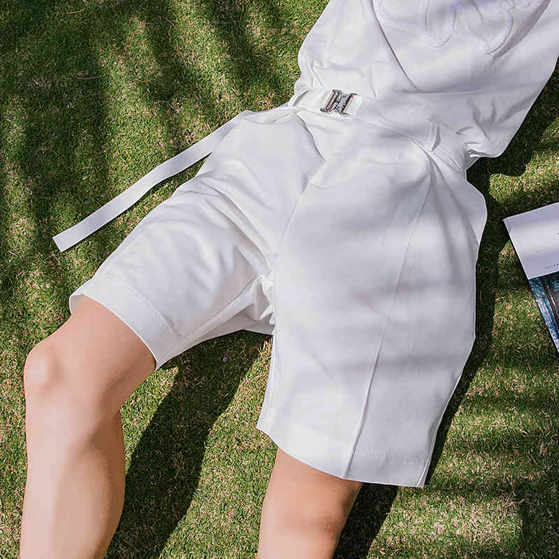 IEFB Men's Summer Lightweight White Knee Length Pants Man's Korean Fashion Casual Male Loose Suit Shorts with belt 210524
