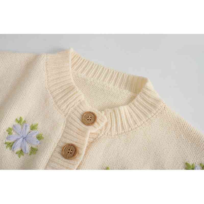 Autumn Casual Chic Floral Embroidery Knitted Cardigans Women Fall Fashion O-neck Cardigan sweater Female Loose sweaters 210508