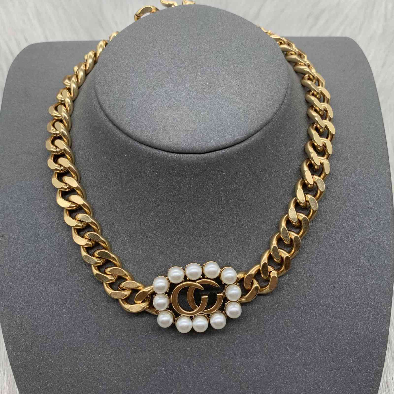 75% Discount On Factory Outlet family gu 2021 new suit pearl trend Necklace Bracelet Earrings Fashion simple women
75% Discount On Factory Outlet family gu 2021 new suit pearl trend Necklace Bracelet Earrings Fashion simple women