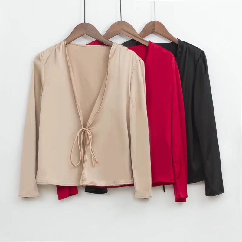 Autumn Green Lacing up Polka Dot Print Bow Tie Shirt Holiday Woman Long Sleeve Ruched Cuff Deep V-Neck Cardigan Sexy Blouse 210429