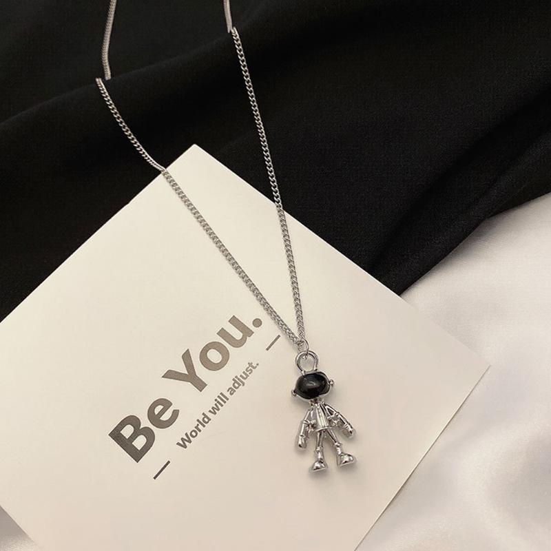Chains The 2021 Hip Hop Male Astronauts Necklace Street Pendant Fashion And Personality, Silver 
Chains The 2021 Hip Hop Male Astronauts Necklace Street Pendant Fashion And Personality, Silver