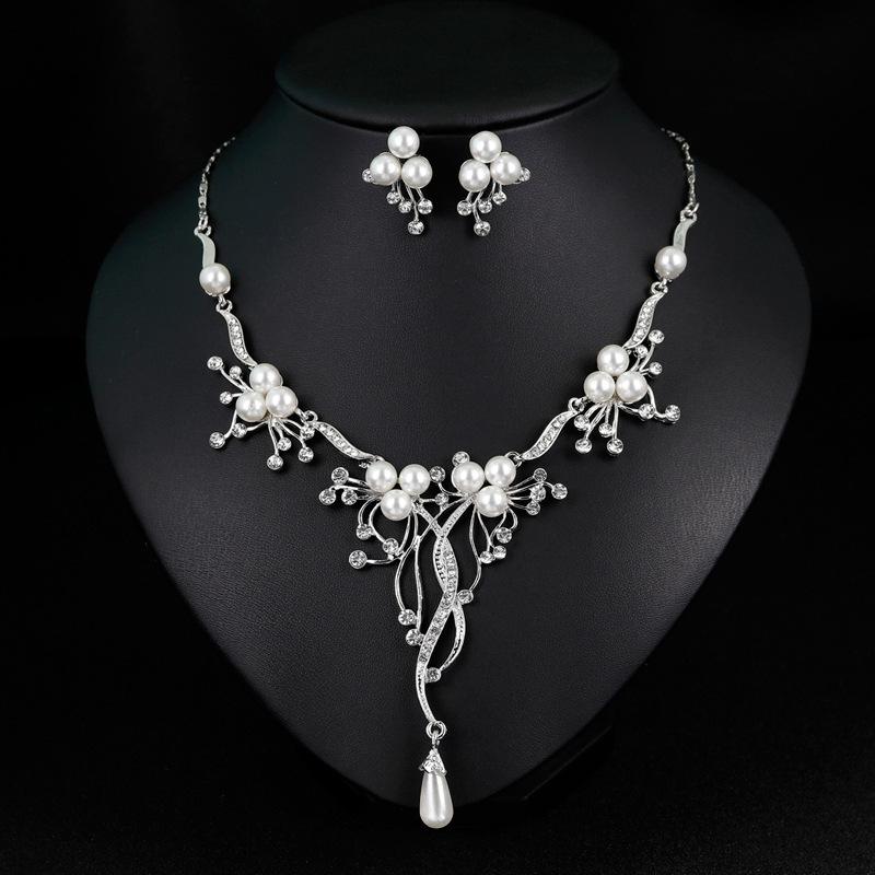 Earrings & Necklace Luxury Elegant Rhinestone Pearl Flower Women Accessories Fashion Water Drop Wedding Bride Jewelry Bridal Set, Silver
Earrings & Necklace Luxury Elegant Rhinestone Pearl Flower Women Accessories Fashion Water Drop Wedding Bride Jewelry Bridal Set, Silver