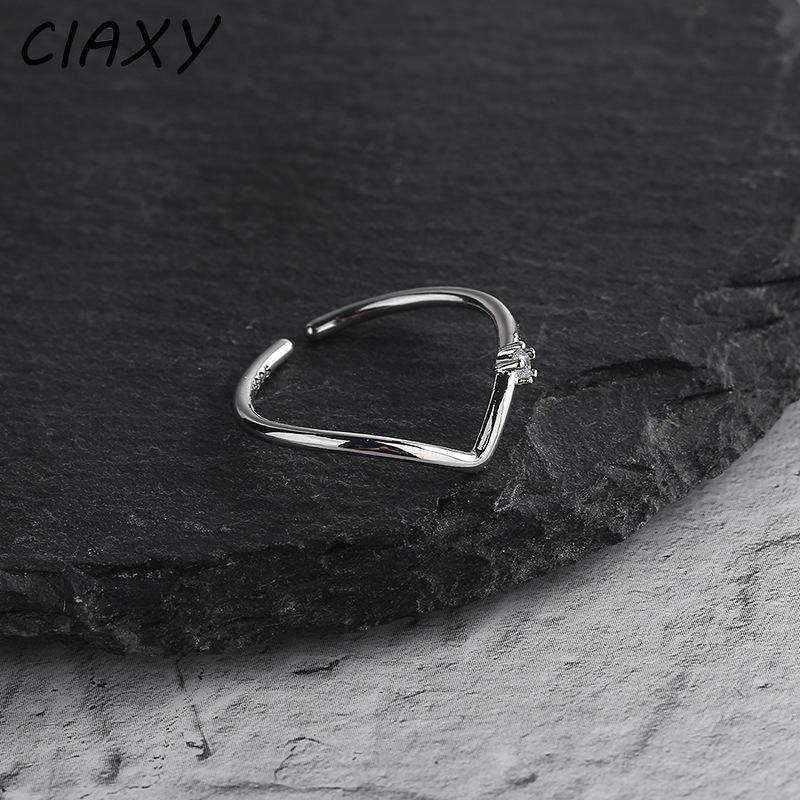 Cluster Rings CIAXY 925 Sterling Silver Geometric Wavy Line For Women Personality Inlaid Zircon Open Ring Simple Jewelry, Golden;silver
Cluster Rings CIAXY 925 Sterling Silver Geometric Wavy Line For Women Personality Inlaid Zircon Open Ring Simple Jewelry, Golden;silver