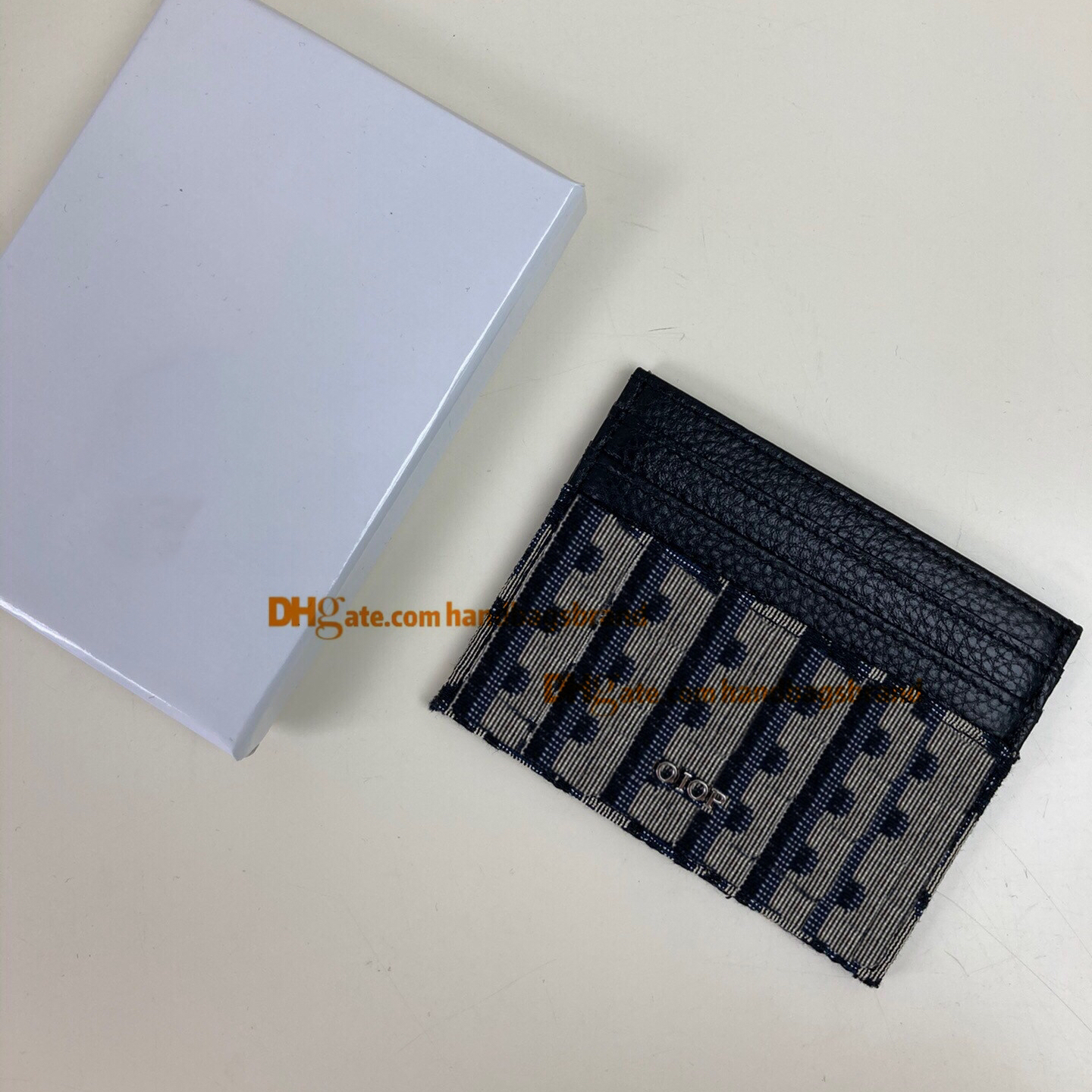 Oblique famous printing embroidery cardholder women D card holders designer leather canvas luxury printing retro wallet Mini Bank Card bag Card holders w10*h7cm
Oblique famous printing embroidery cardholder women D card holders designer leather canvas luxury printing retro wallet Mini Bank Card bag Card holders w10*h7cm