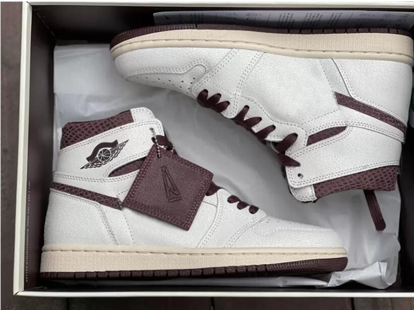 A Ma Maniere x 1 High OG Mens Basketball Shoes 1s Sail Burgundy Crush men women outdoor Sneakers Trainers Sports DO7097-100 With Original box, White
A Ma Maniere x 1 High OG Mens Basketball Shoes 1s Sail Burgundy Crush men women outdoor Sneakers Trainers Sports DO7097-100 With Original box, White